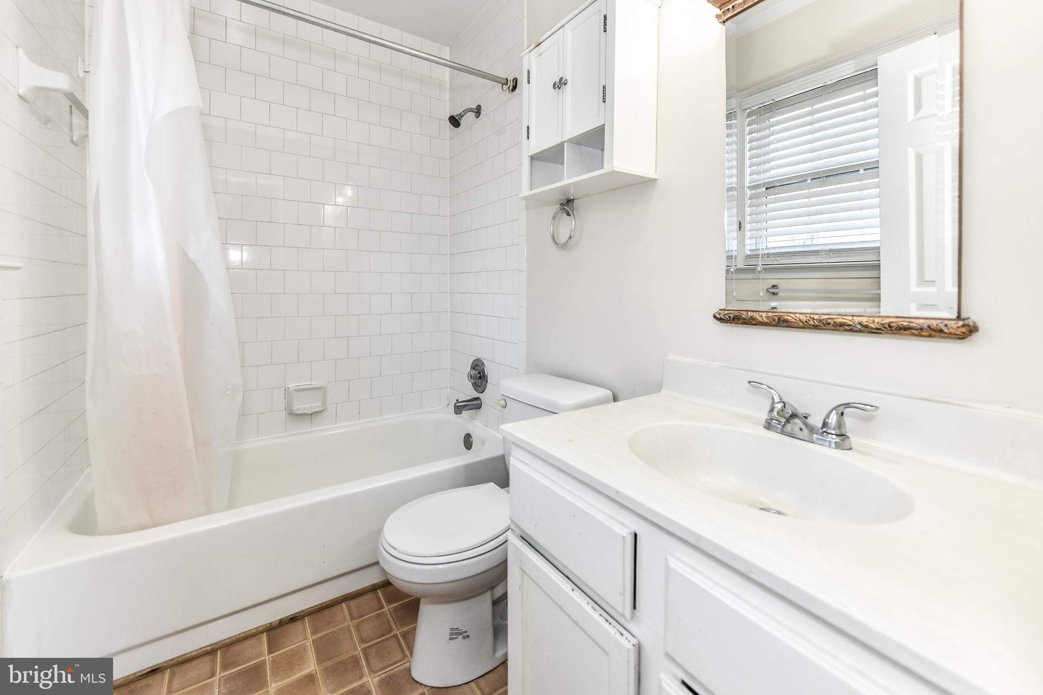 STONEHENGE - Residential Lease