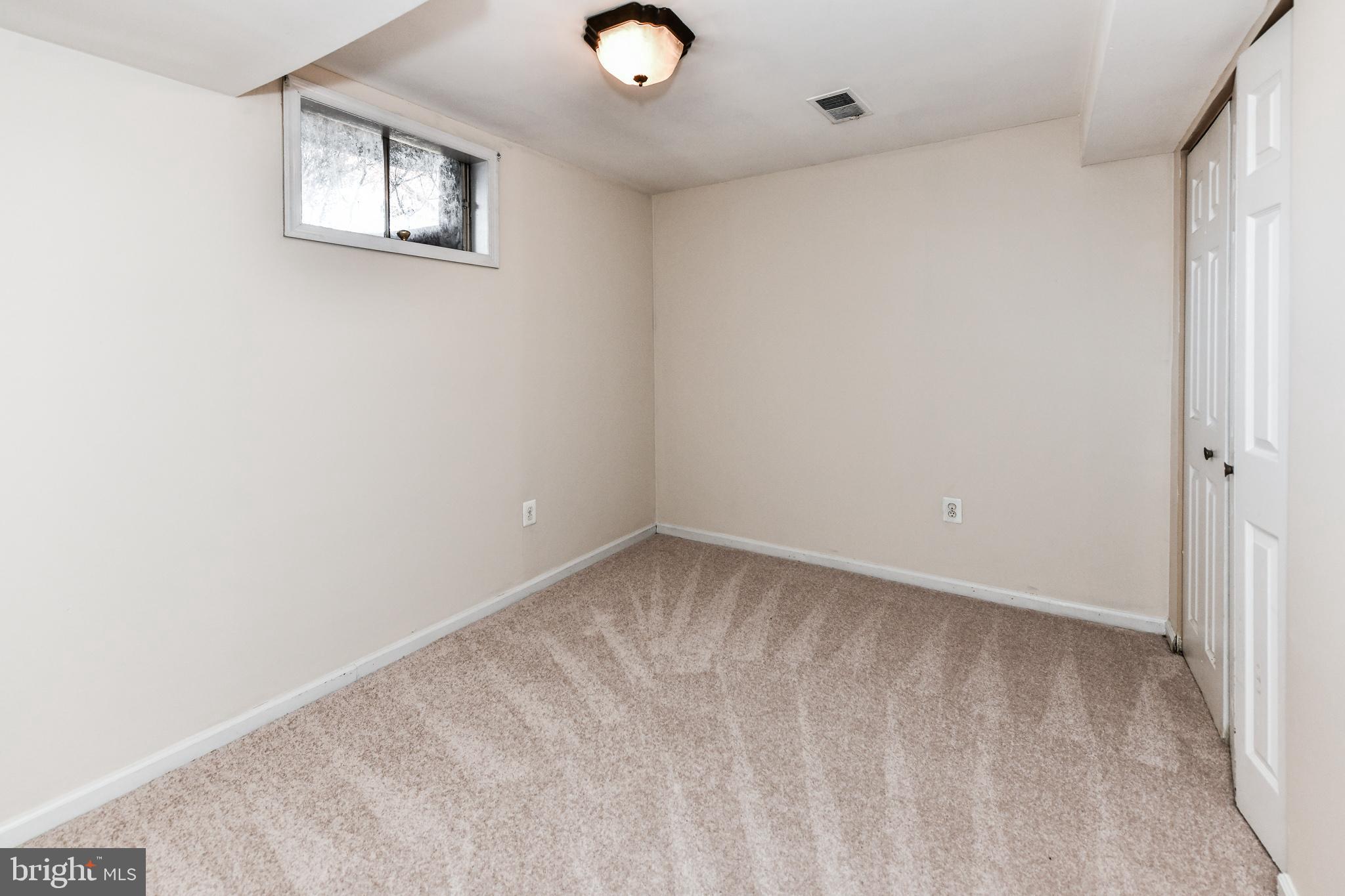 STONEHENGE - Residential Lease