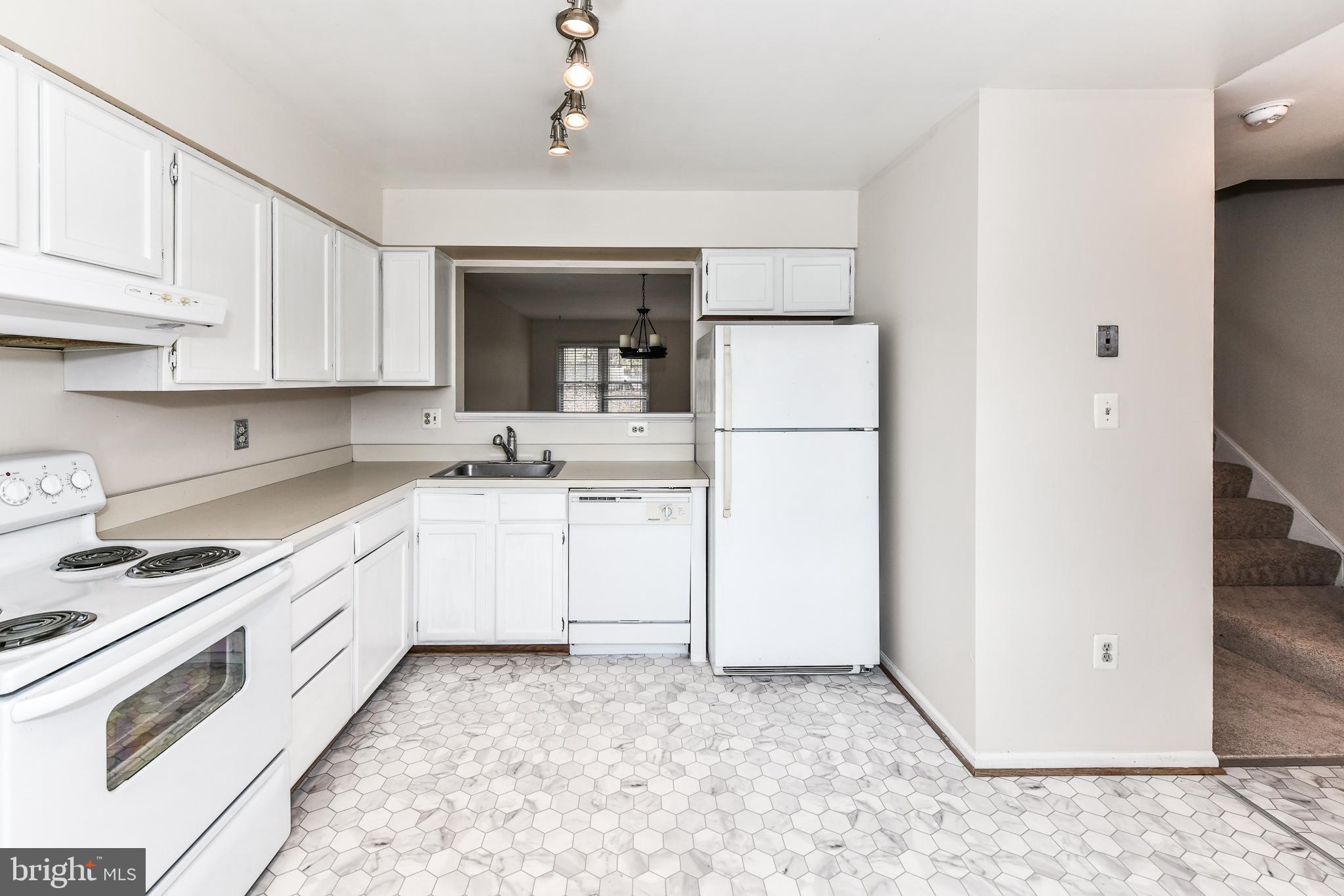 STONEHENGE - Residential Lease