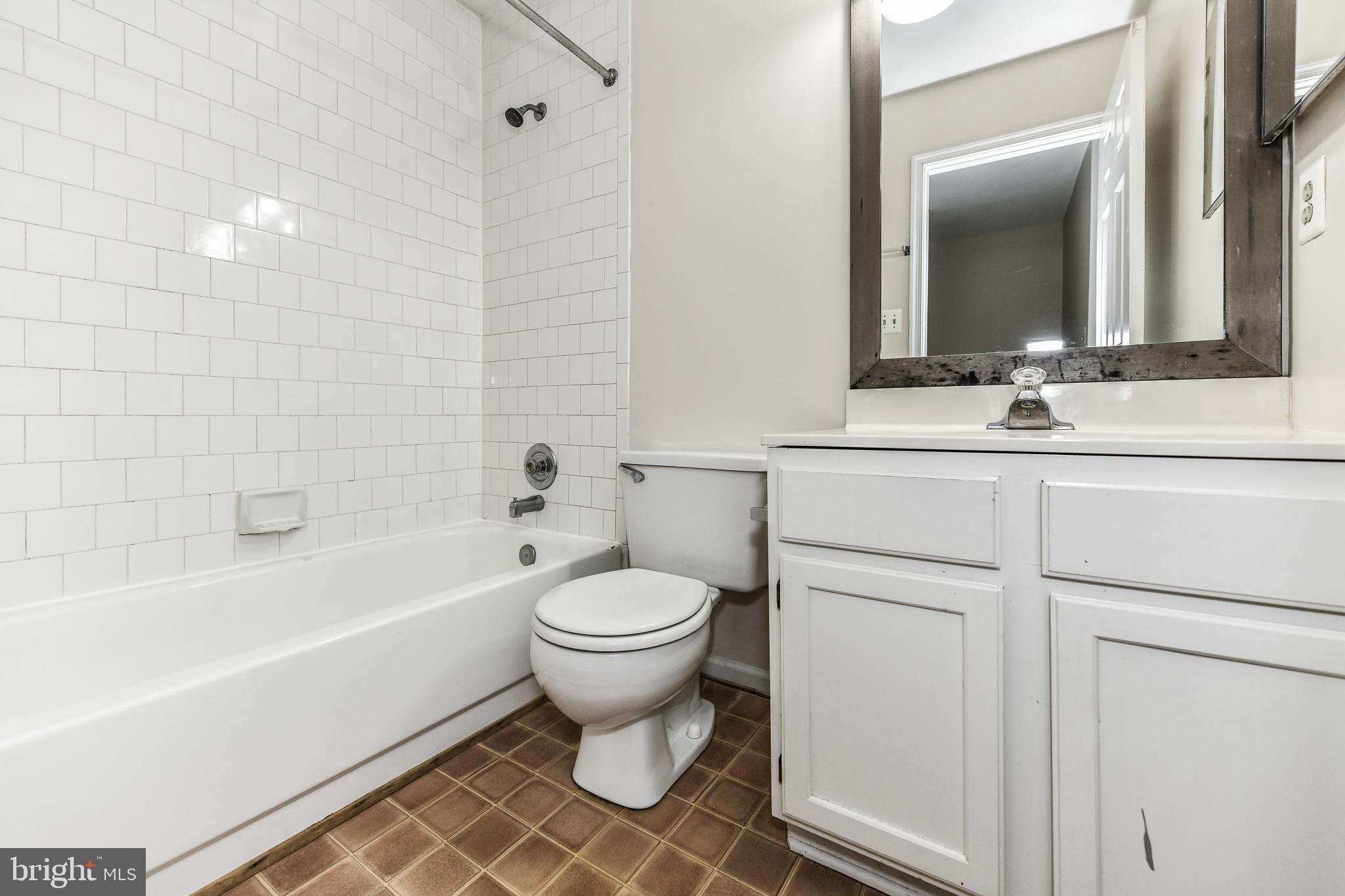 STONEHENGE - Residential Lease