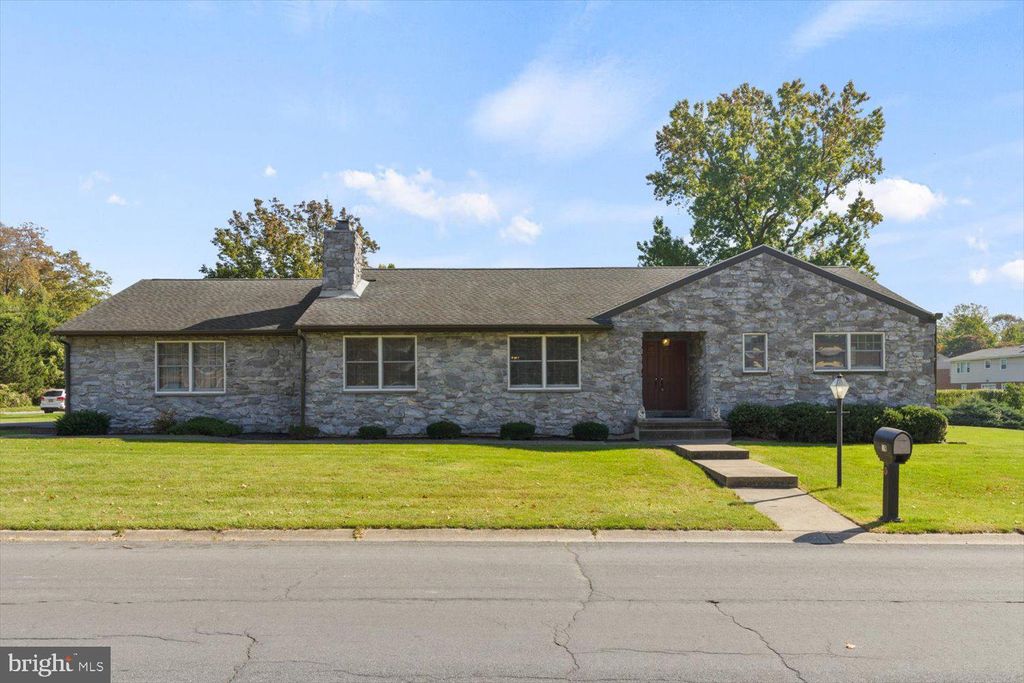 Photo of 39 Holly Drive, Leola, PA 17540 (MLS # PALA2042274)