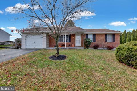 111 SWEETWATER LANE NEWMANSTOWN PA 17073