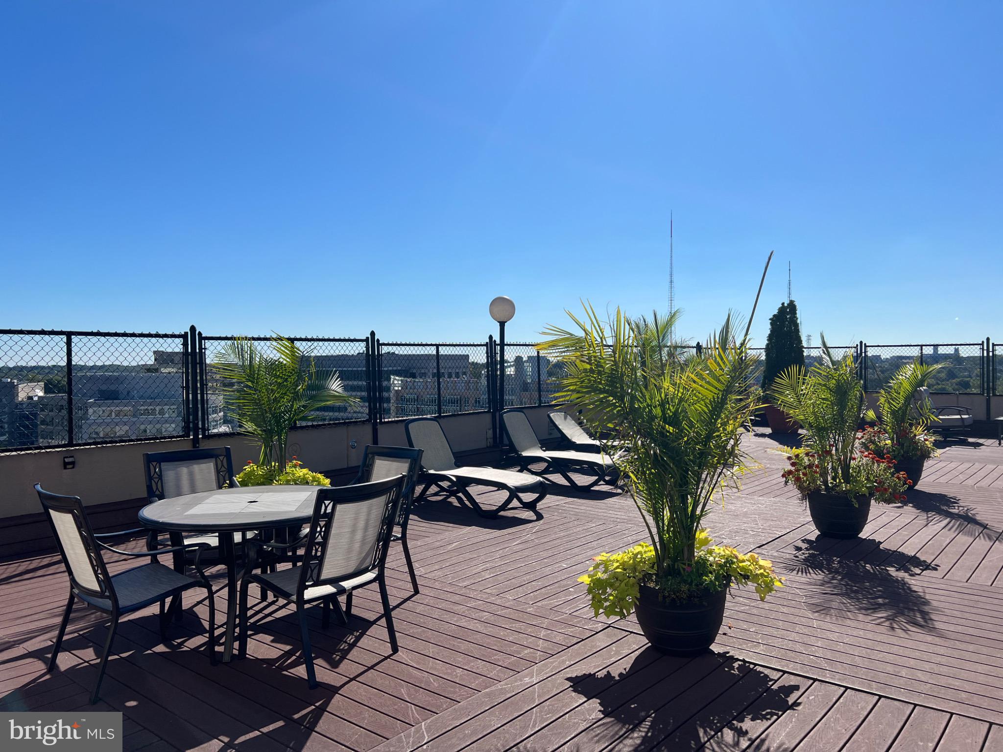 WILLOUGHBY OF CHEVY CHASE - Residential