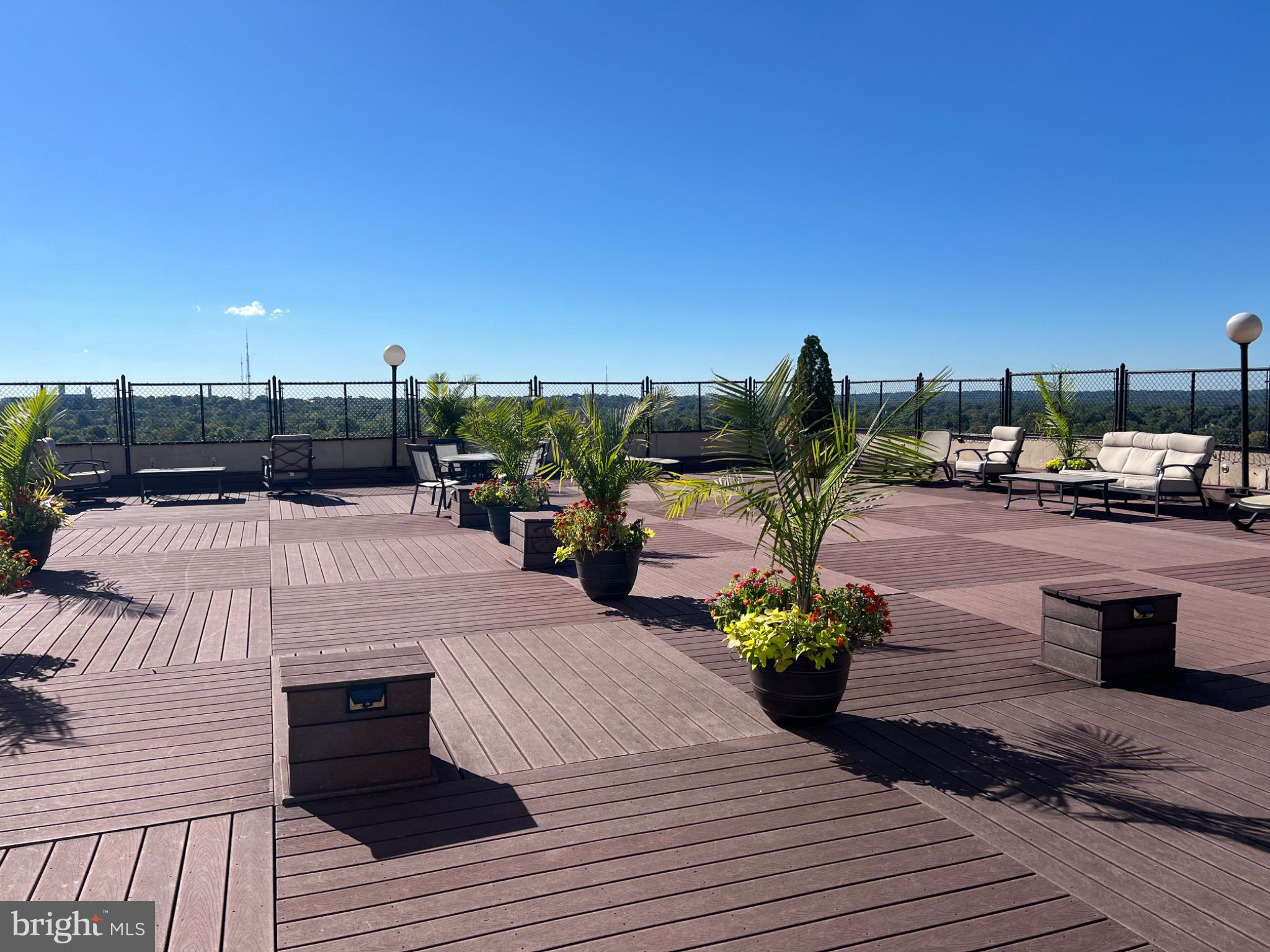 WILLOUGHBY OF CHEVY CHASE - Residential