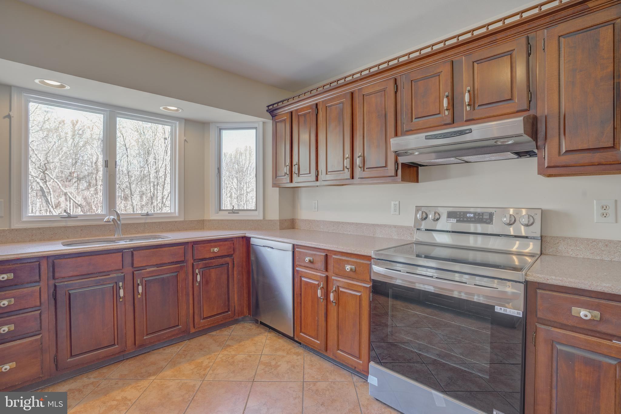 RESERVOIR RIDGE - Residential