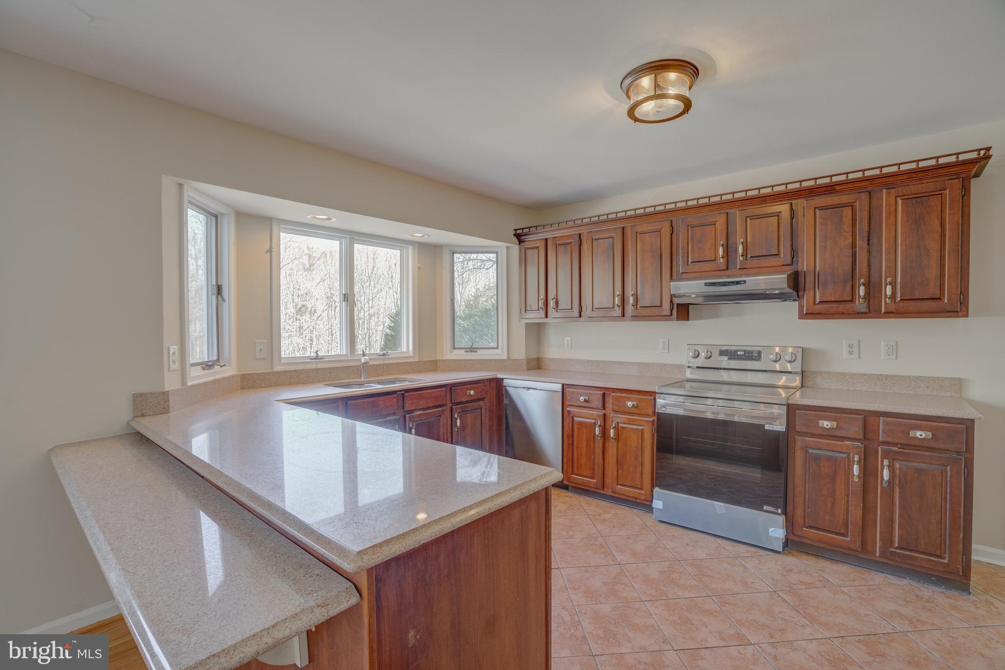 RESERVOIR RIDGE - Residential