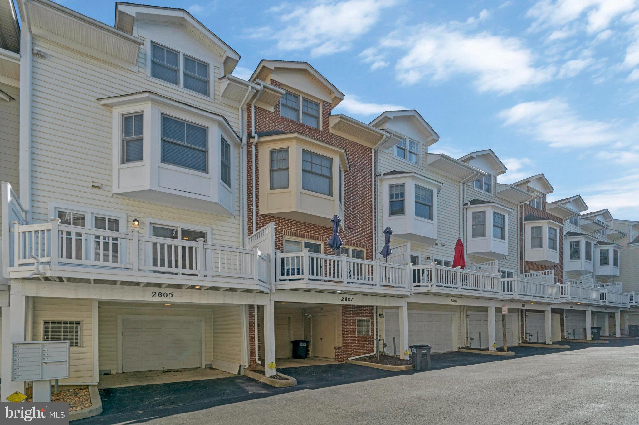 CLARENDON PARK - Residential Lease