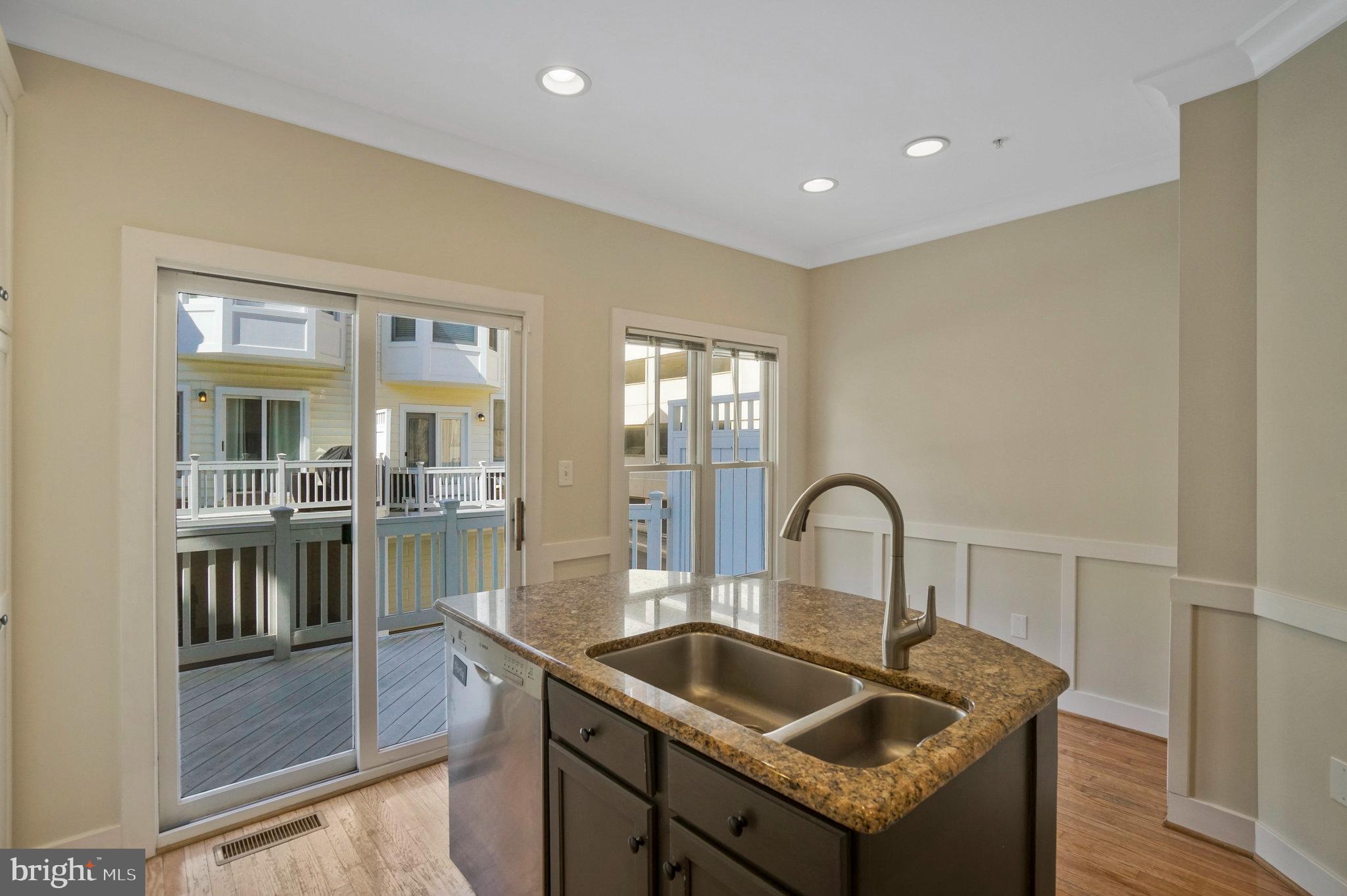 CLARENDON PARK - Residential Lease