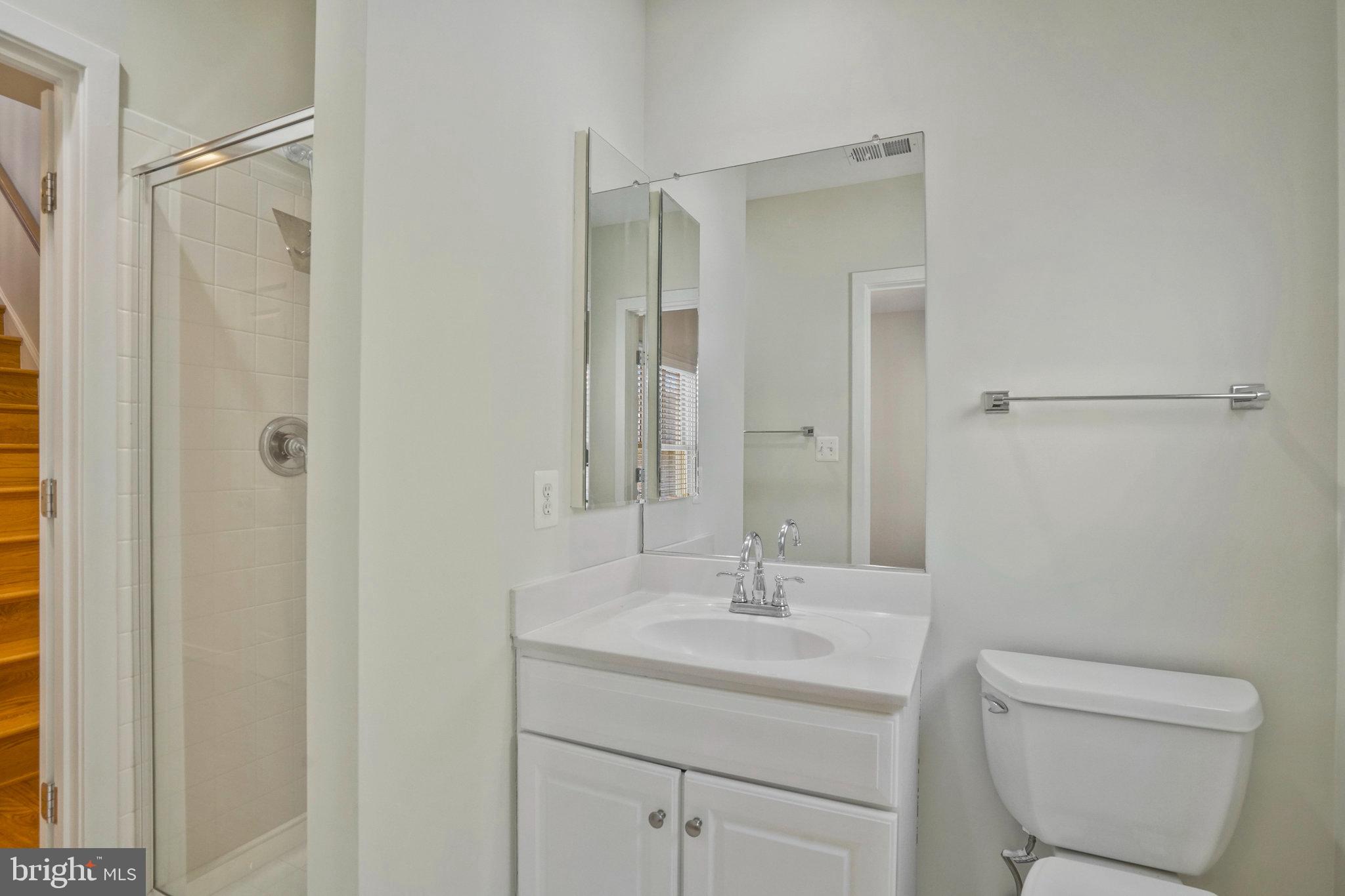 CLARENDON PARK - Residential Lease