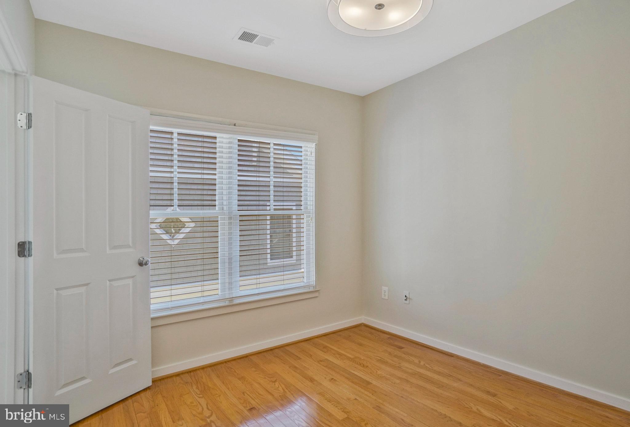 CLARENDON PARK - Residential Lease