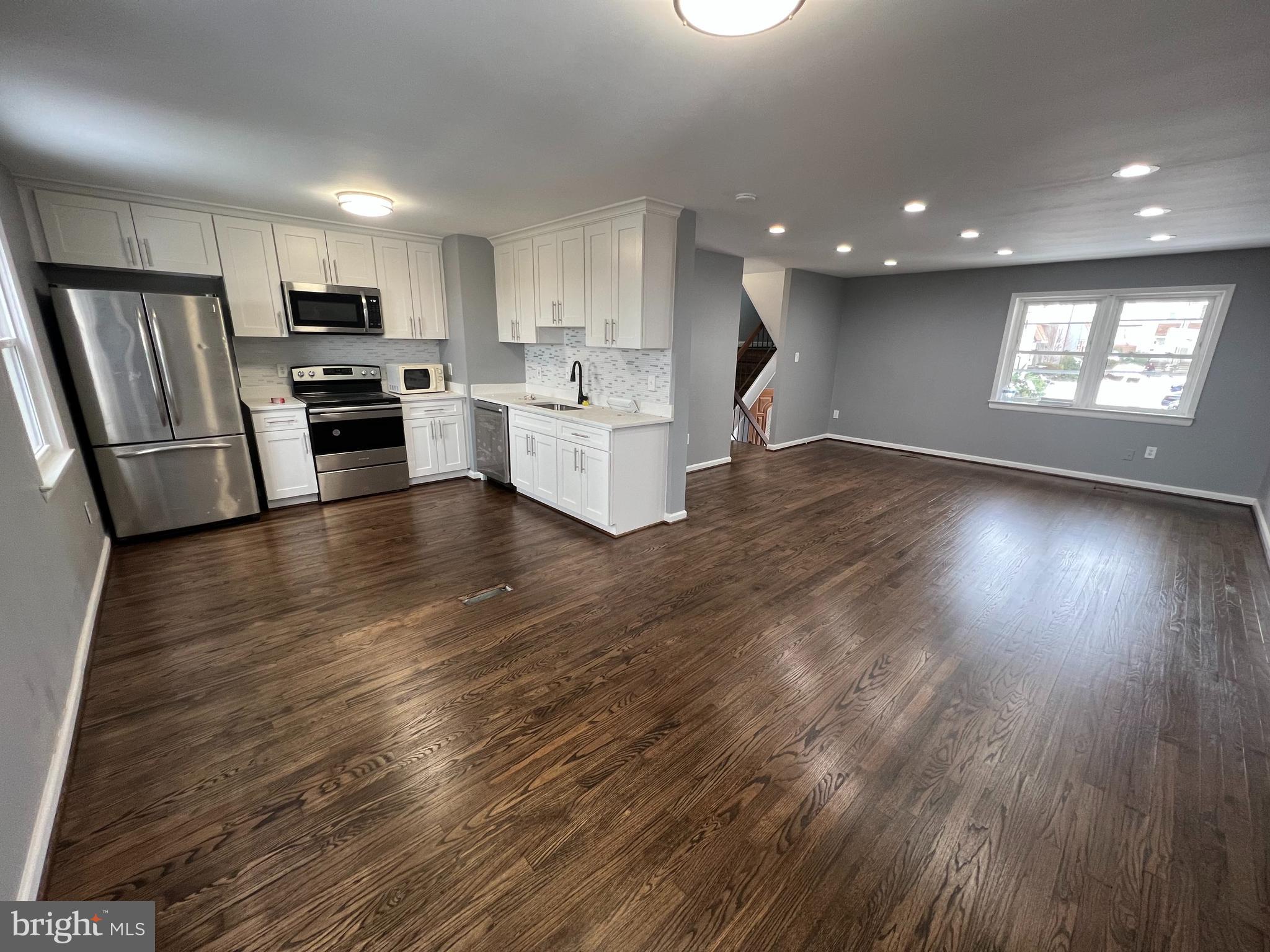 PROPHECY - Residential Lease