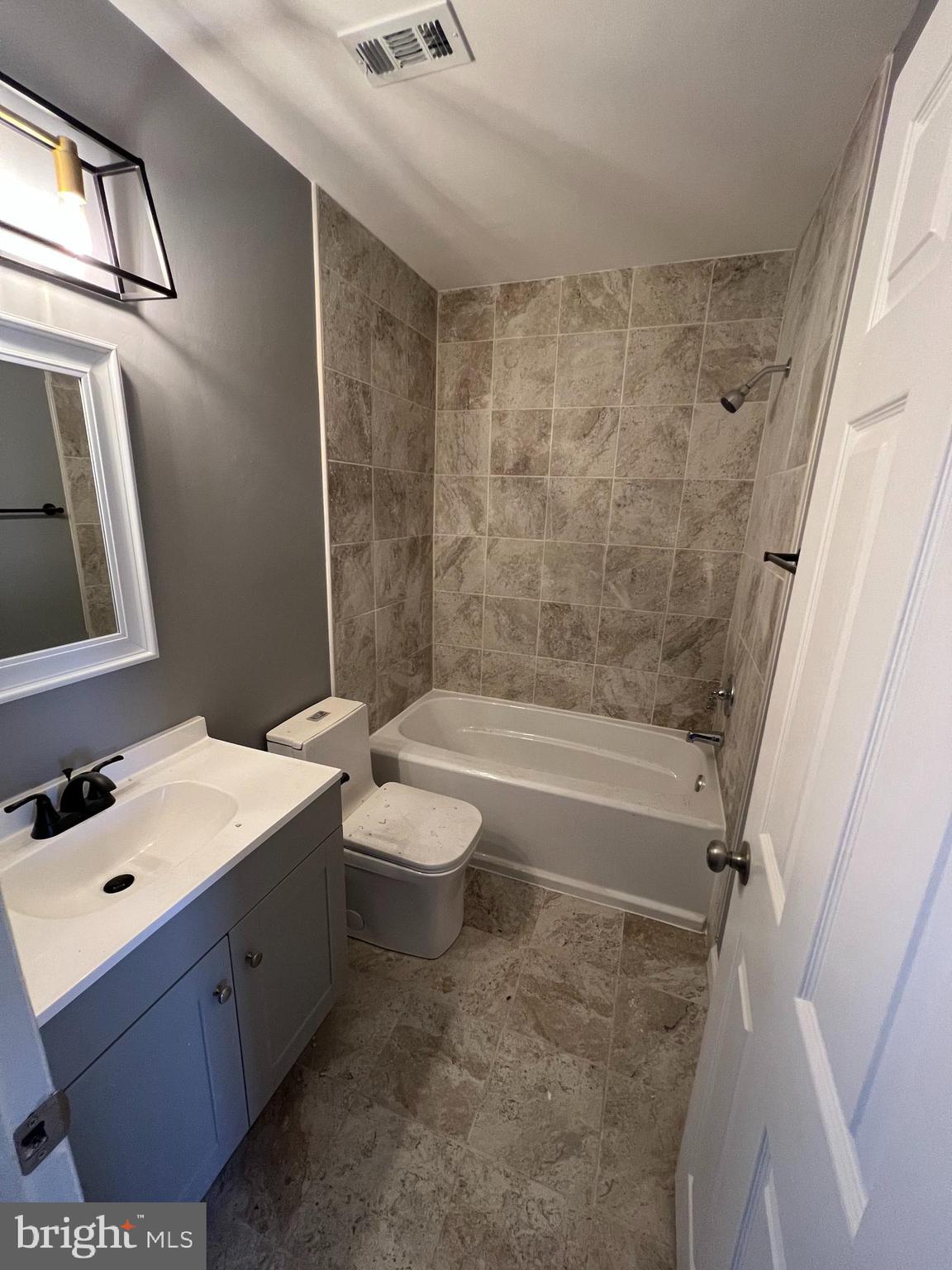 PROPHECY - Residential Lease