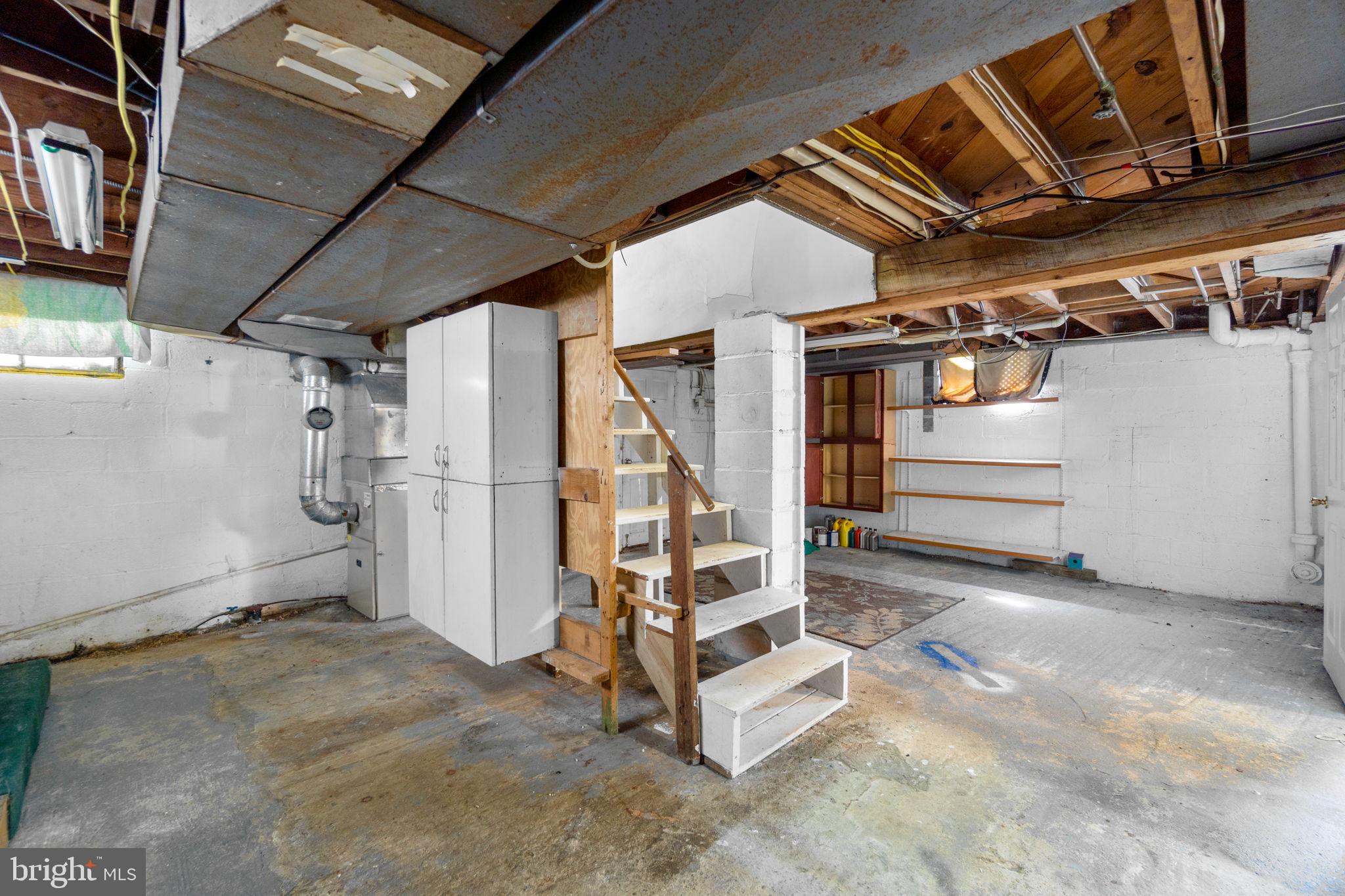 PERRY HALL - Residential