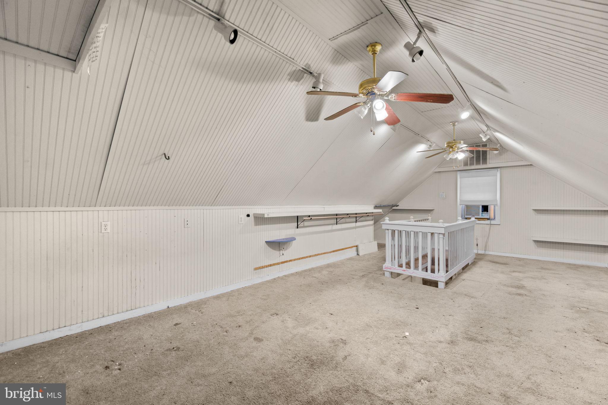 PERRY HALL - Residential