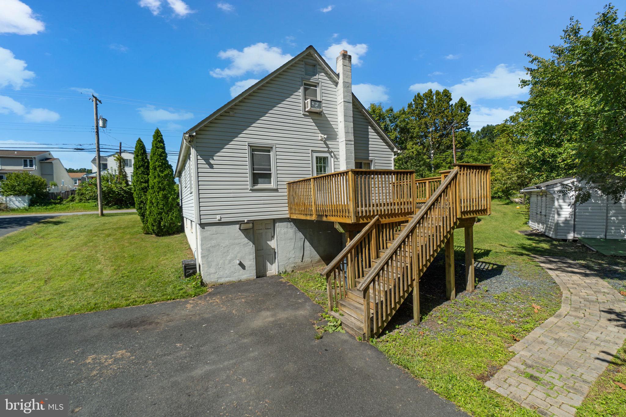 PERRY HALL - Residential