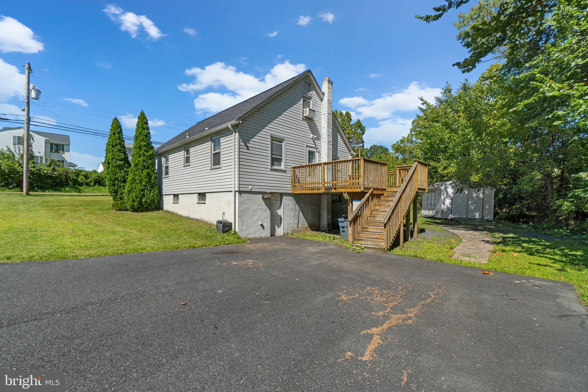 PERRY HALL - Residential