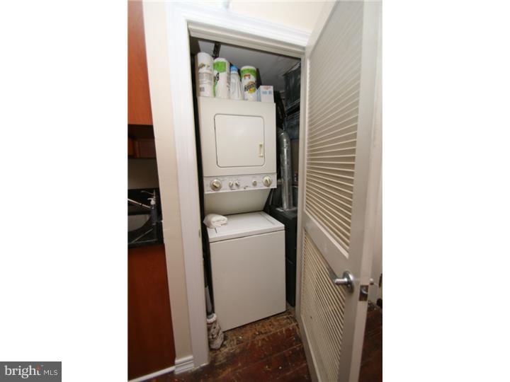 OLD CITY - Commercial Sale