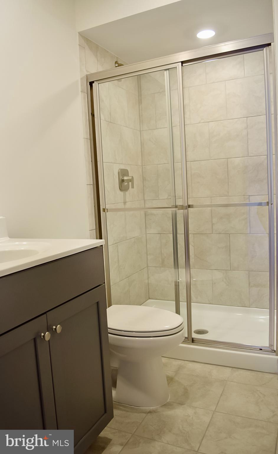 THE WOODS AT MYRTLE POINT - Residential Lease