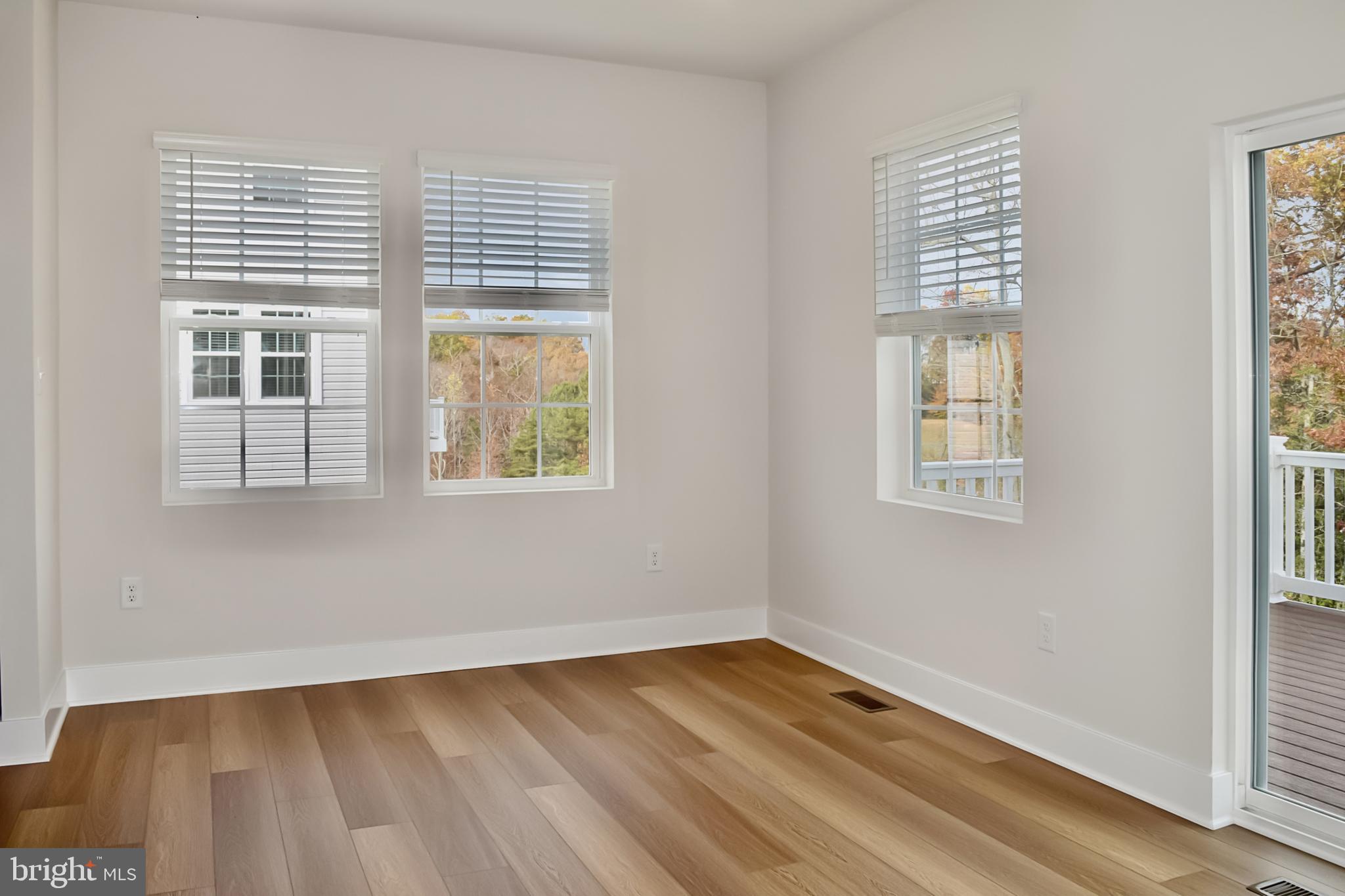 THE WOODS AT MYRTLE POINT - Residential Lease