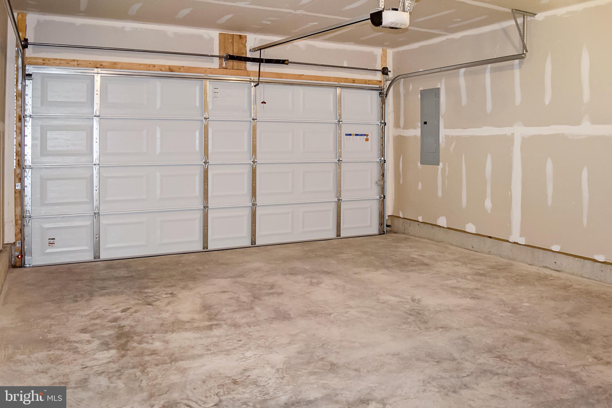 THE WOODS AT MYRTLE POINT - Residential Lease