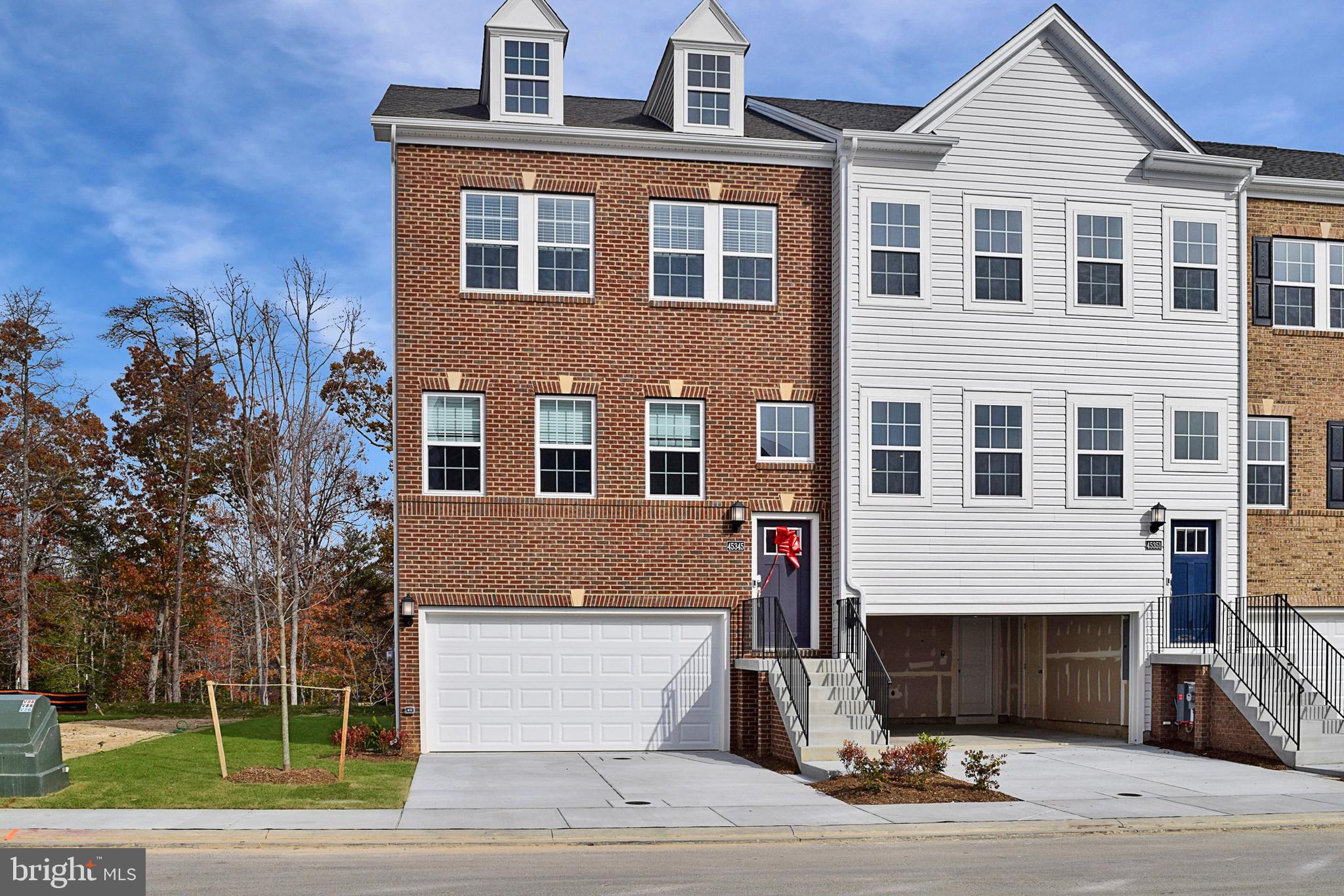 THE WOODS AT MYRTLE POINT - Residential Lease