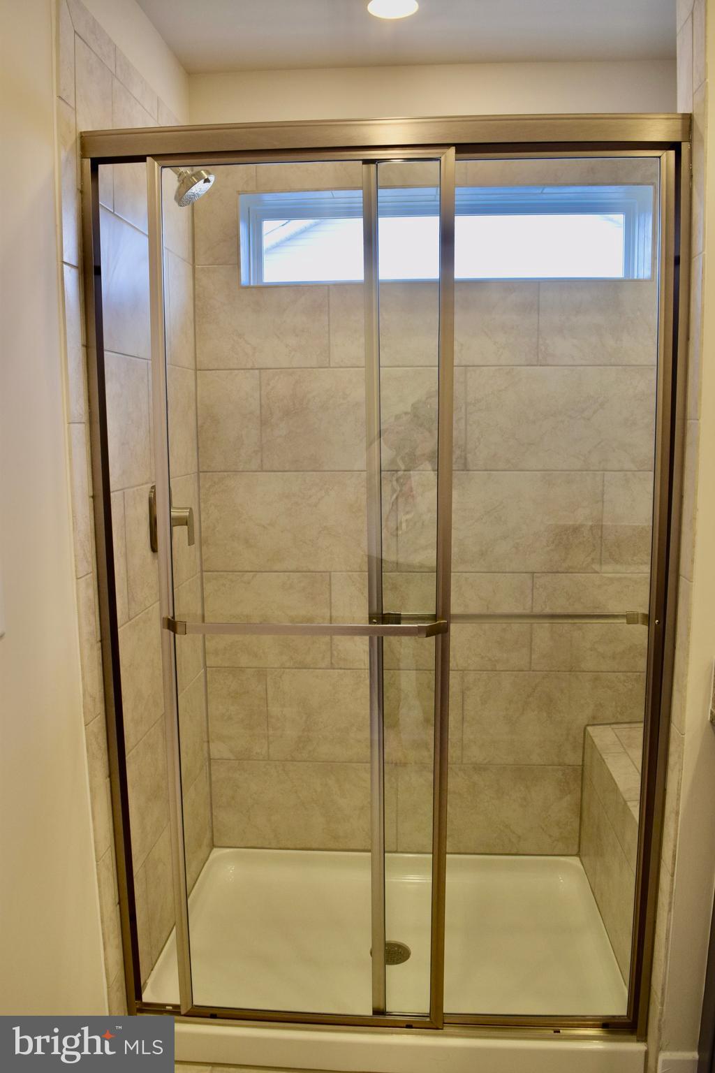 THE WOODS AT MYRTLE POINT - Residential Lease