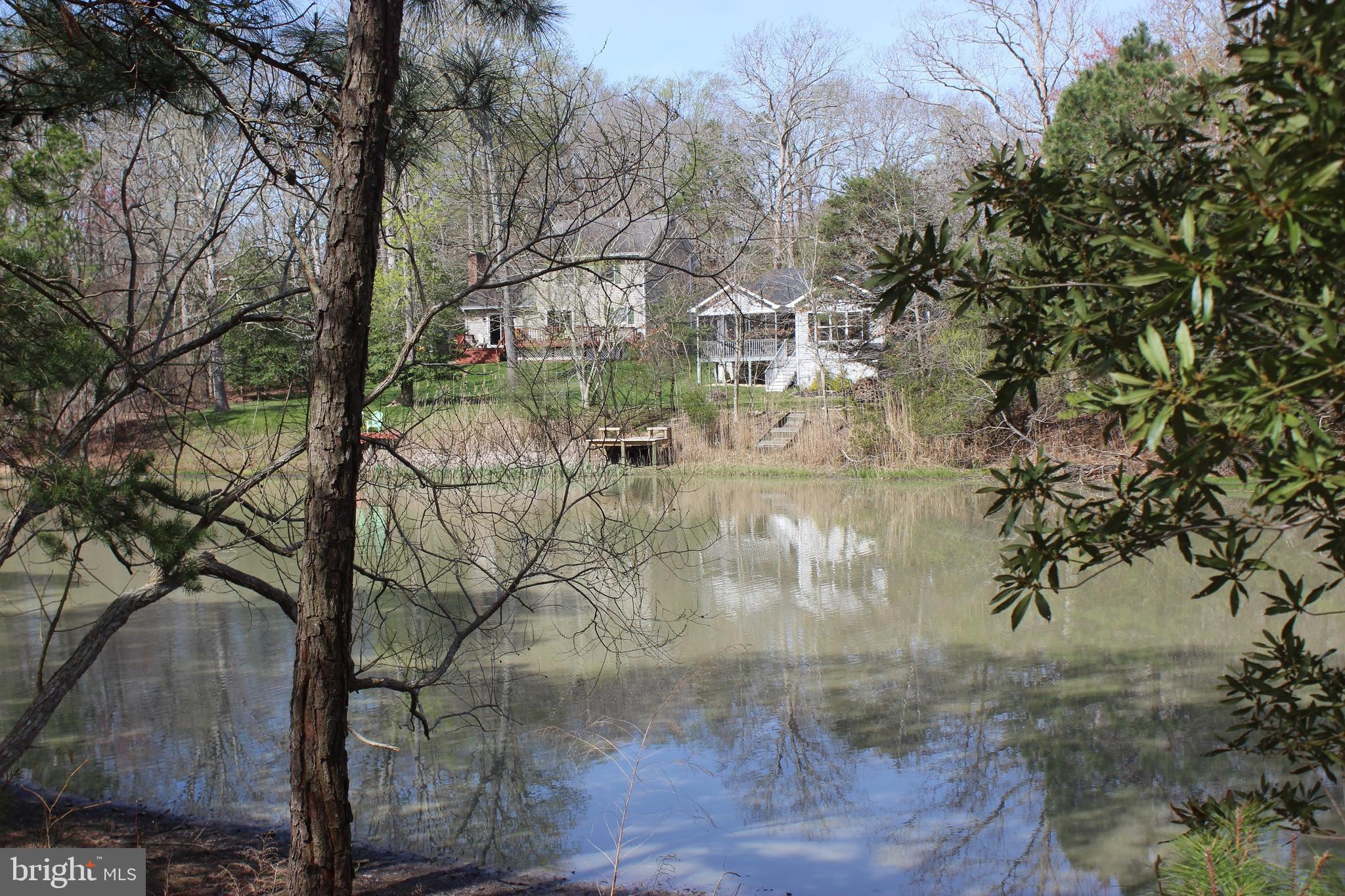 CAPTAIN'S COVE - Land