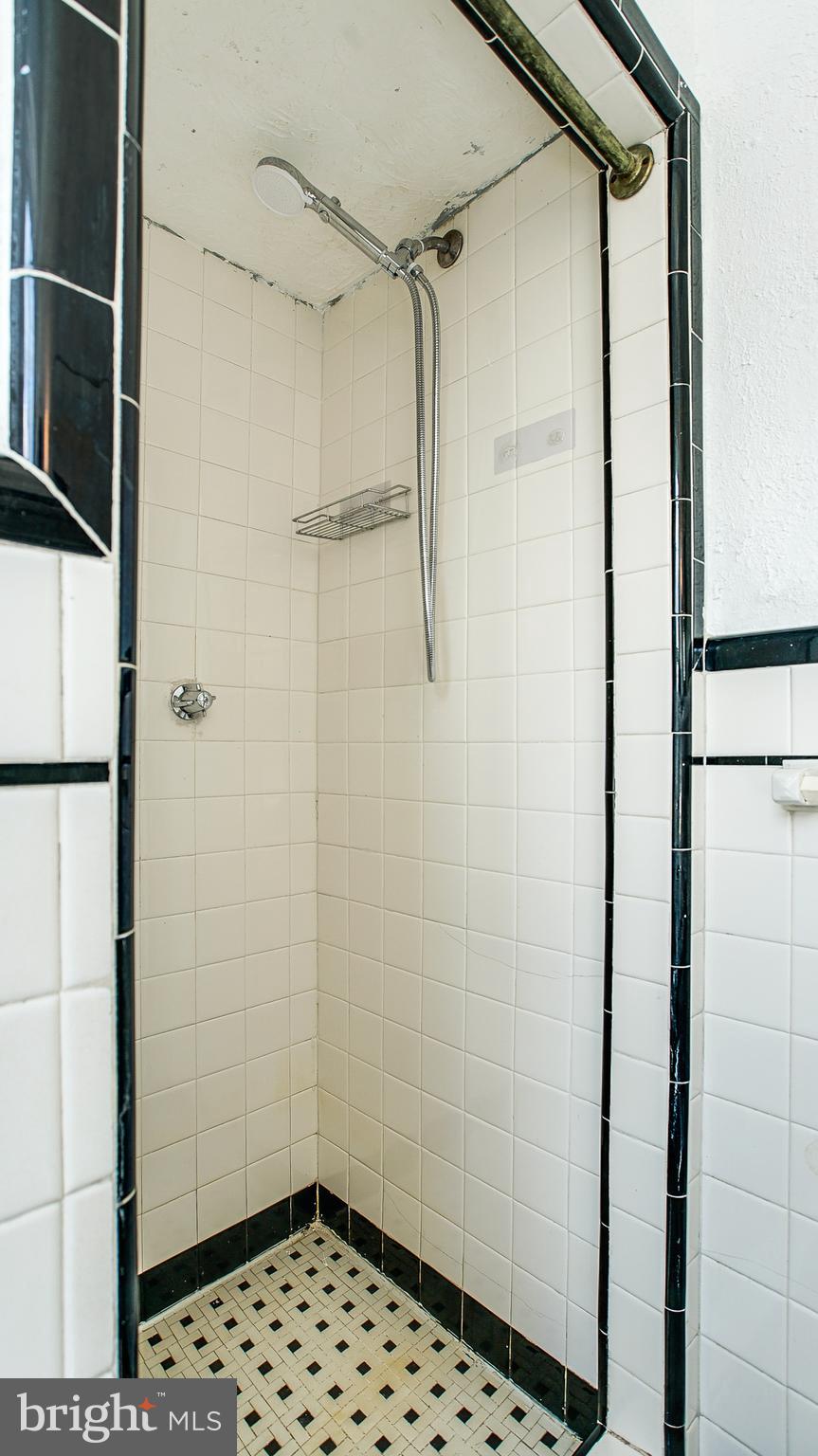 FRANKFORD - Residential Income