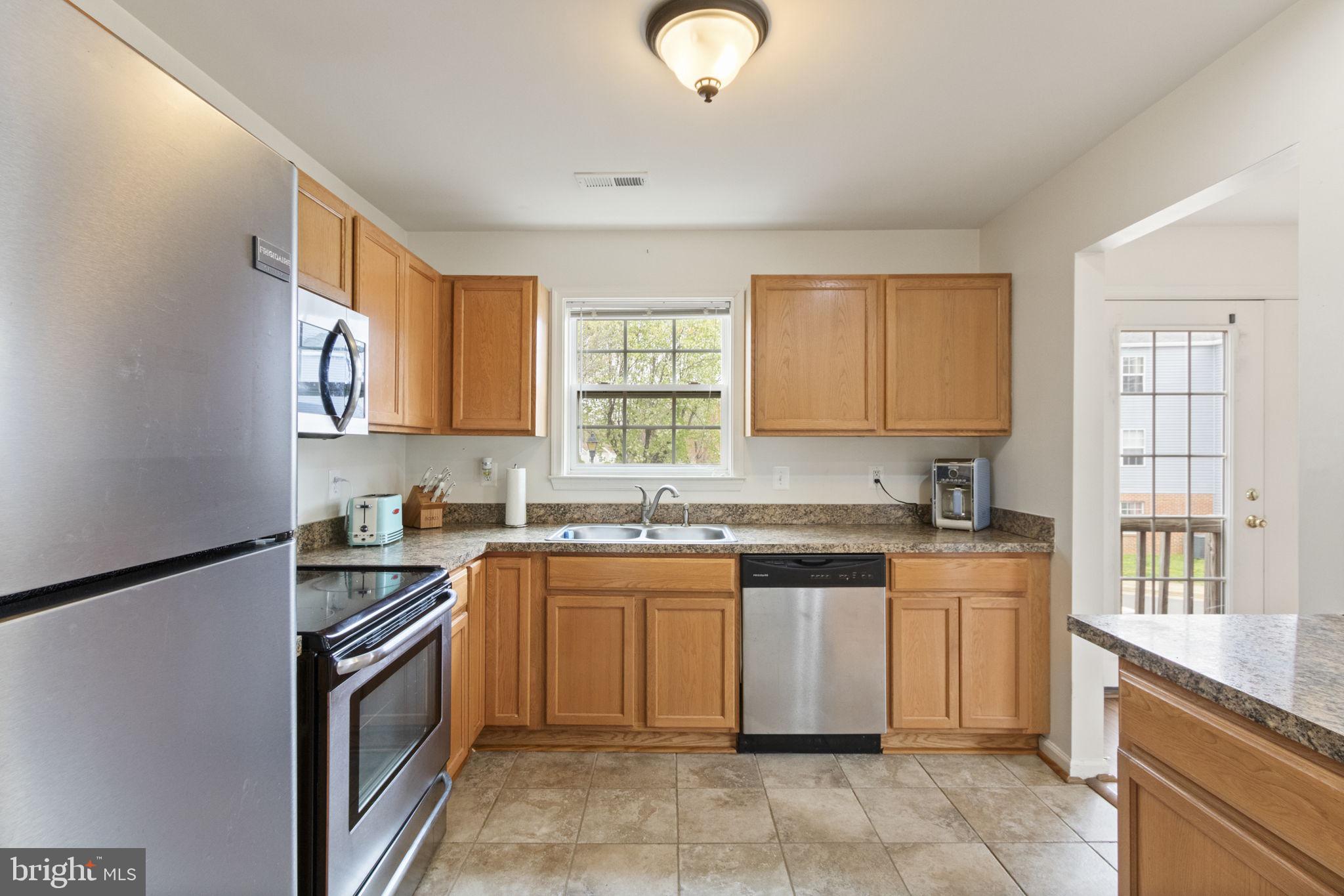 SUNNINGDALE MEADOWS - Residential