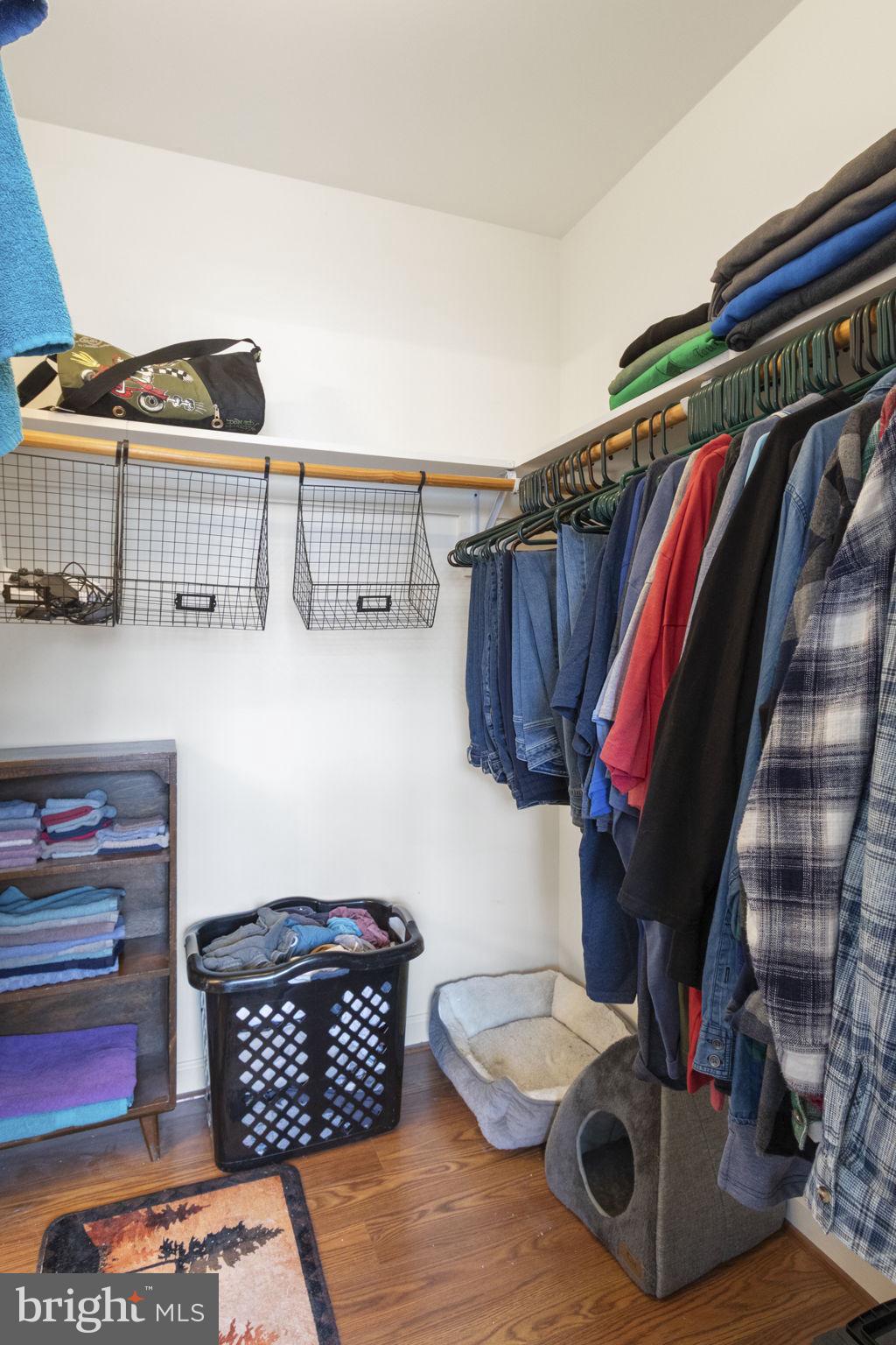 SUNNINGDALE MEADOWS - Residential