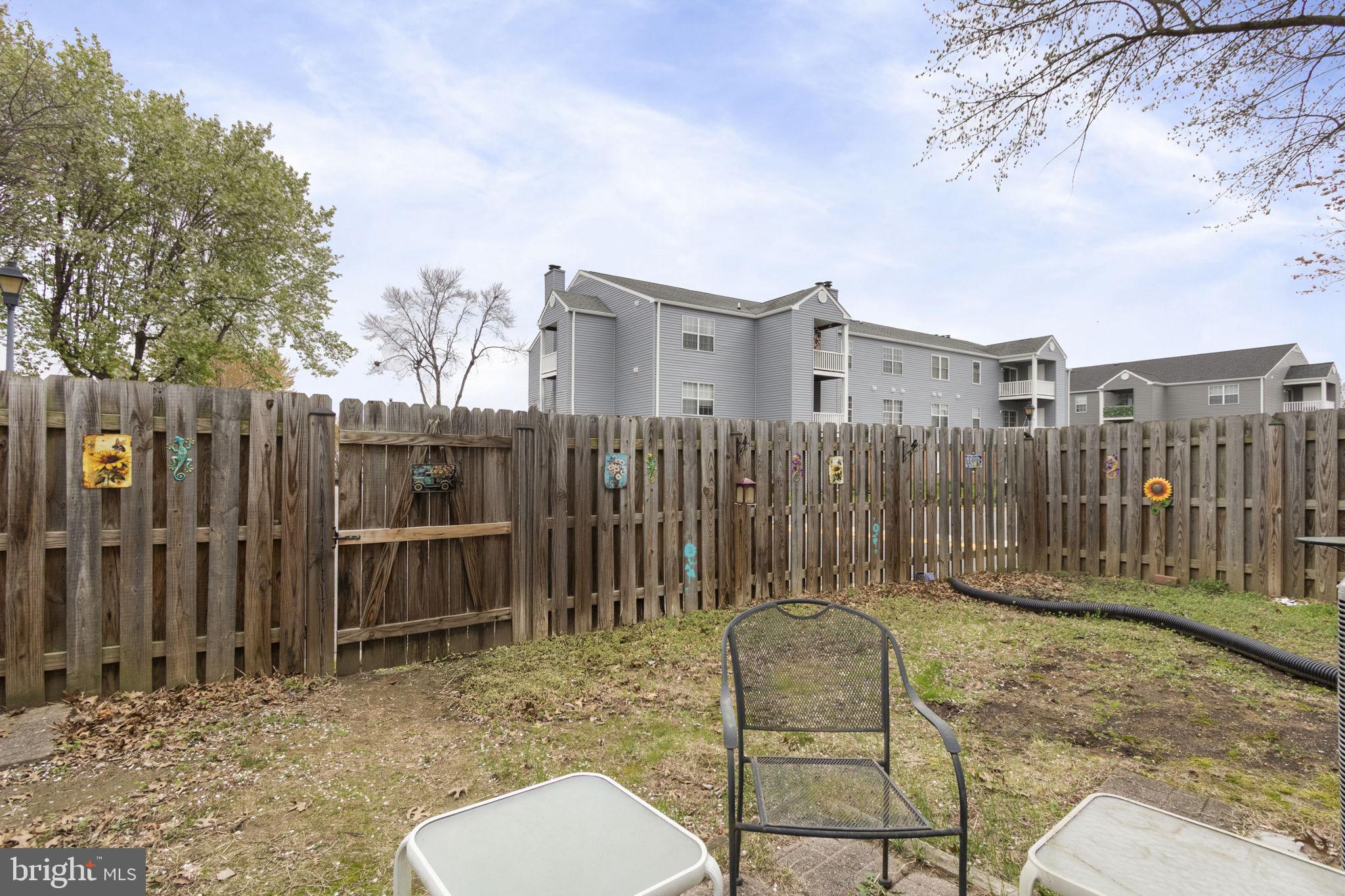 SUNNINGDALE MEADOWS - Residential