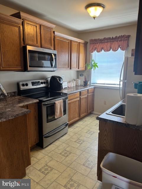 SUNNINGDALE MEADOWS - Residential