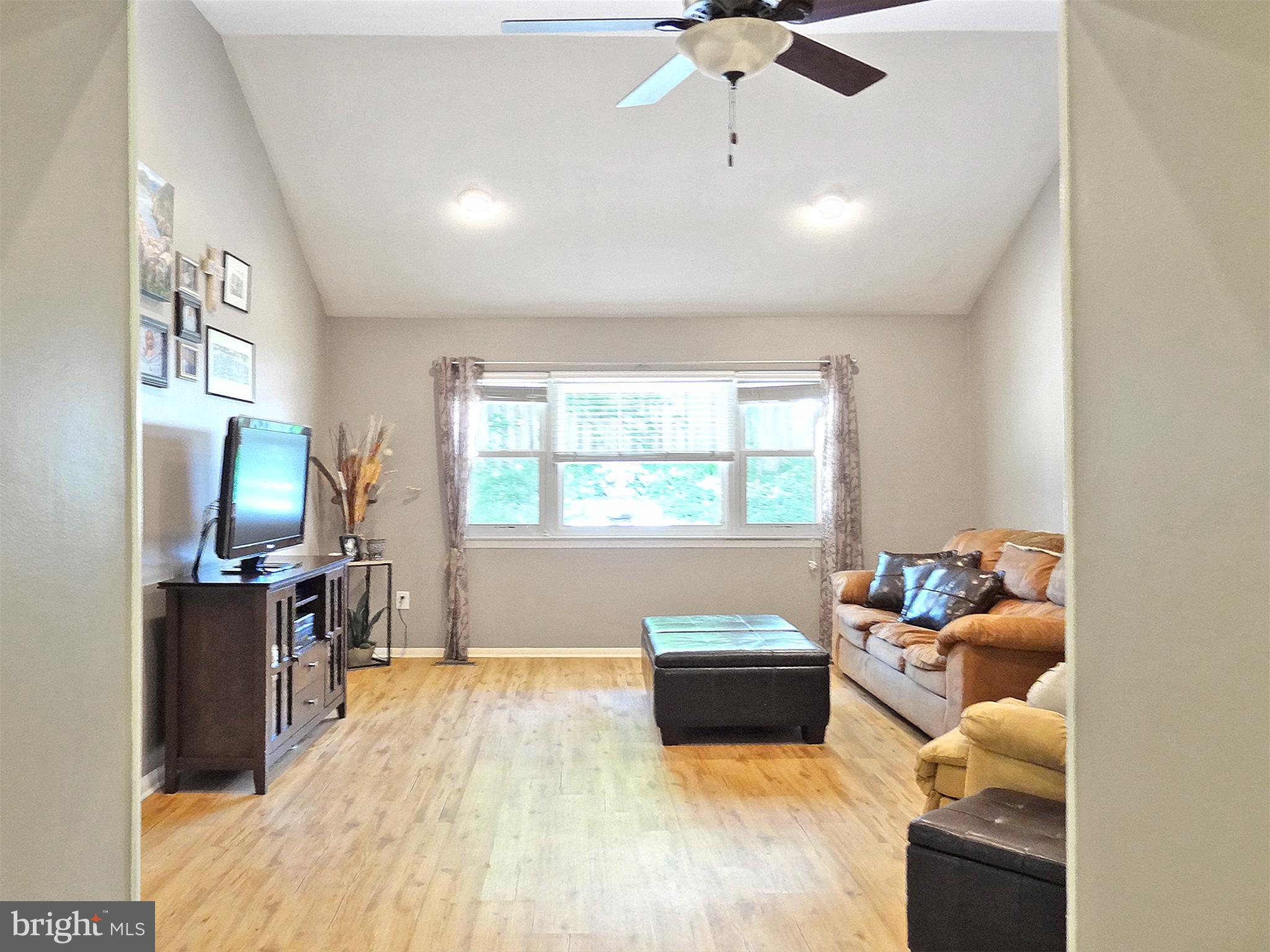 AMBER MEADOWS - Residential