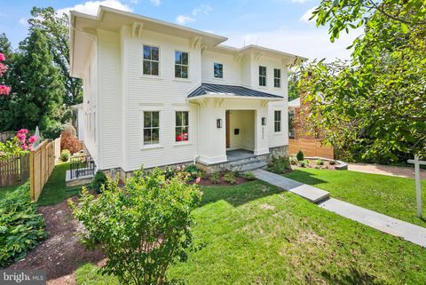 5022 CATHEDRAL AVENUE NW WASHINGTON DC 20016