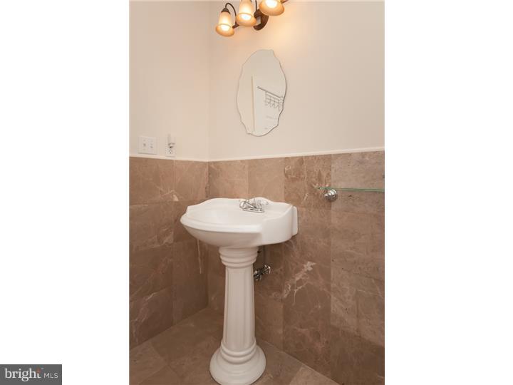 POINT BREEZE - Residential