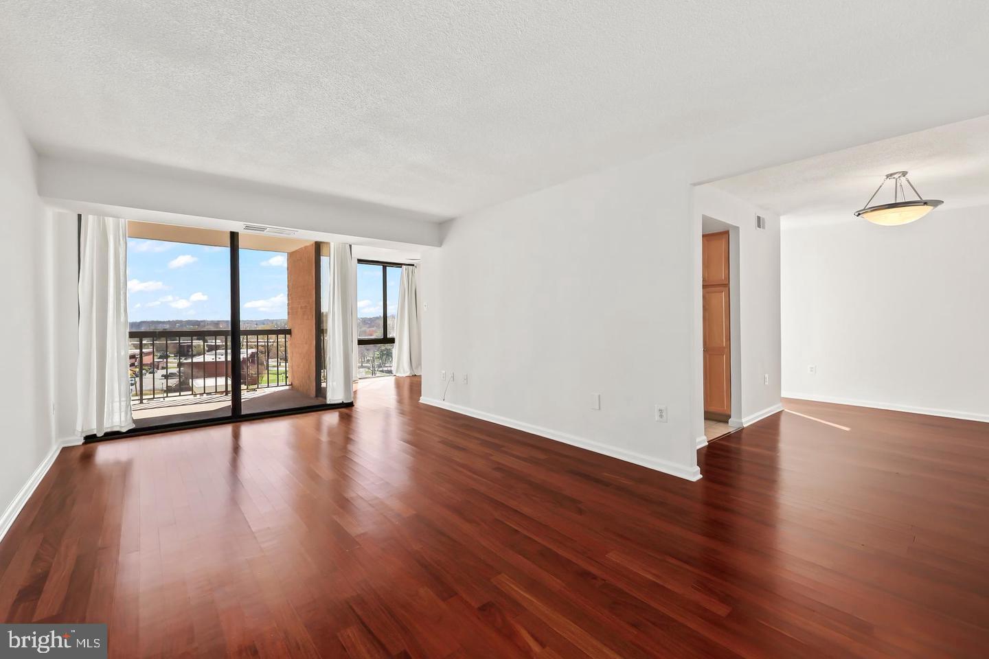 4500 FOUR MILE RUN DRIVE S 413