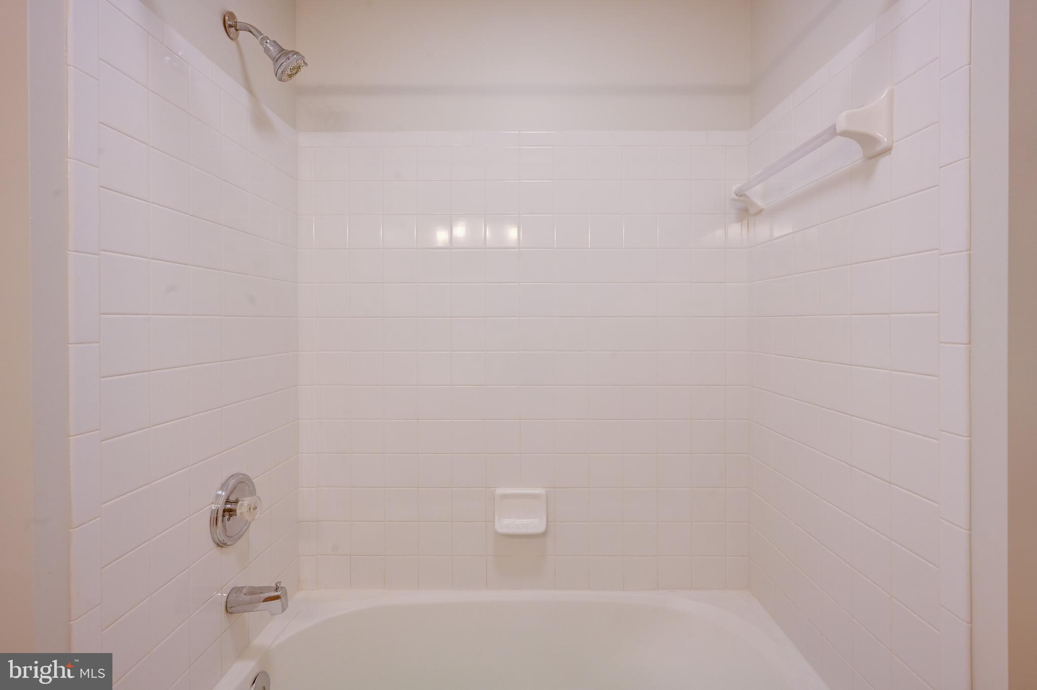 GARDEN OWINGS MILLS - Residential Lease