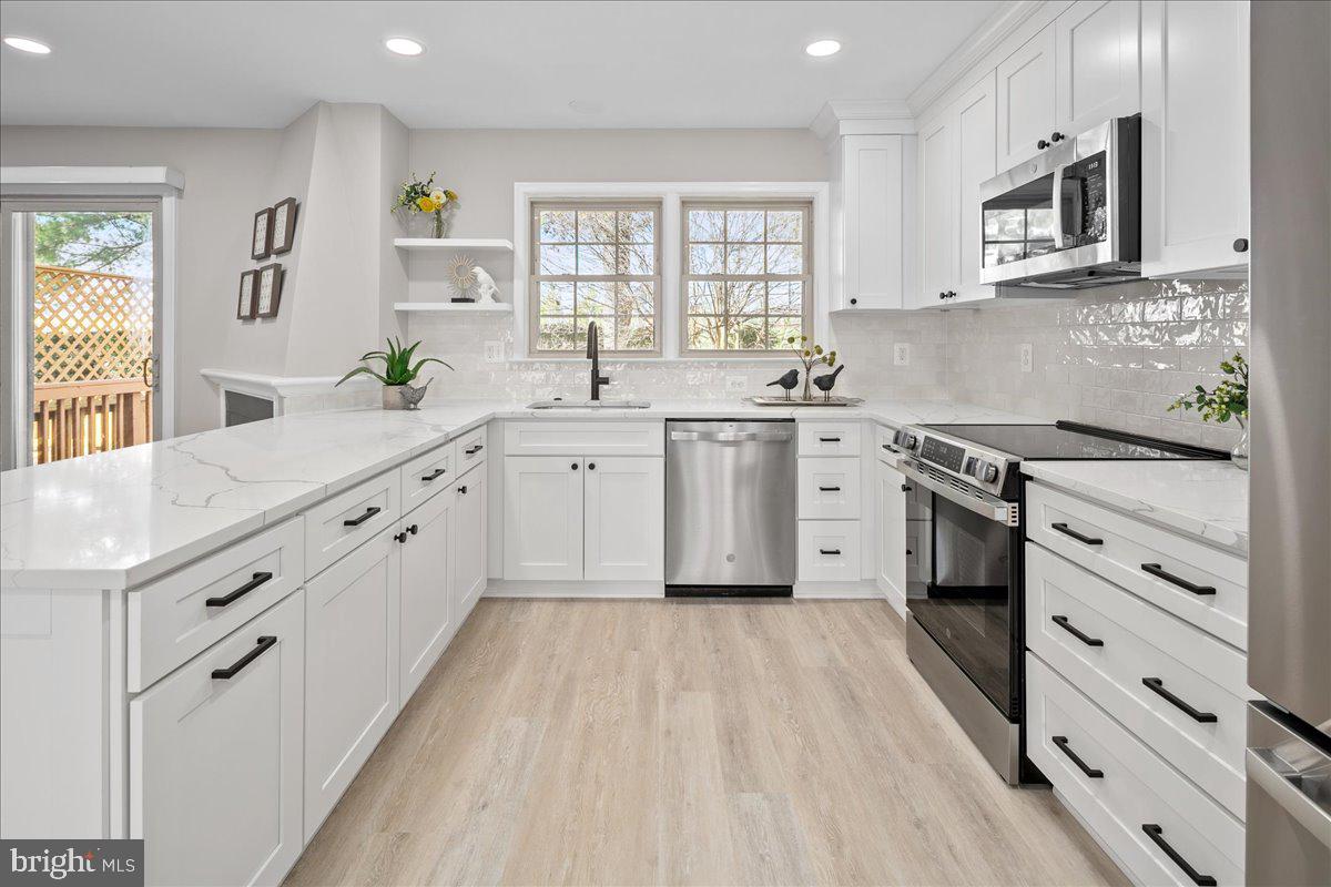 COUNTRY CREEK - Residential