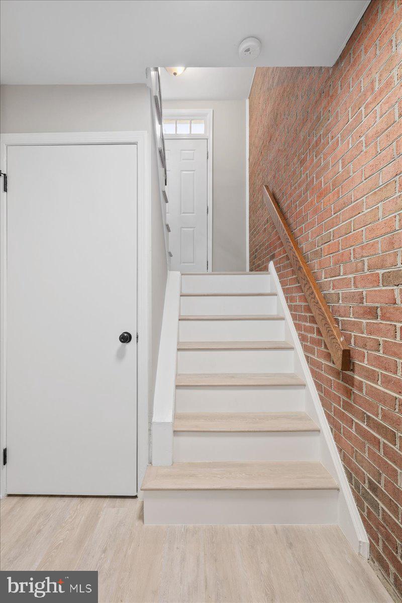 COUNTRY CREEK - Residential