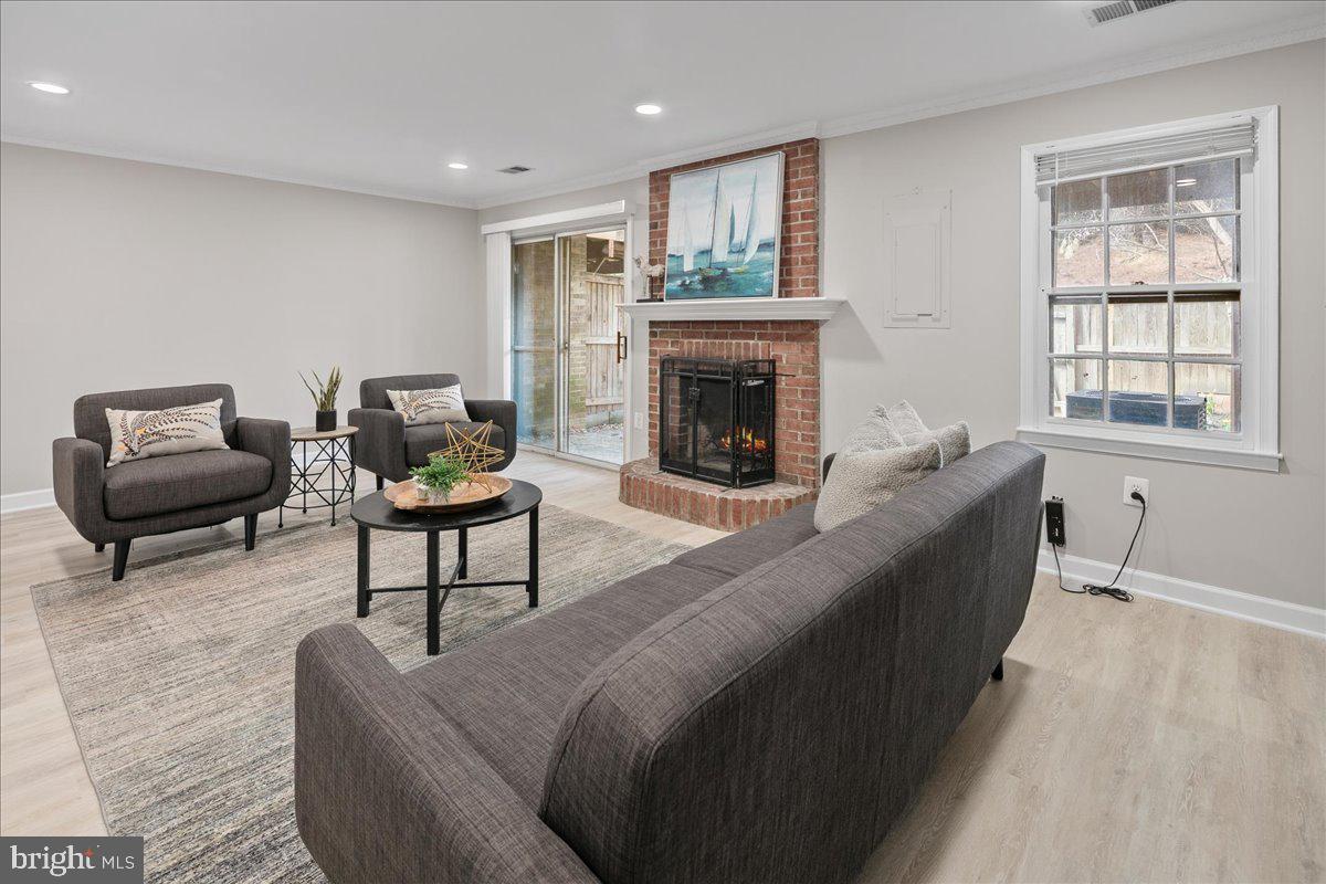 COUNTRY CREEK - Residential