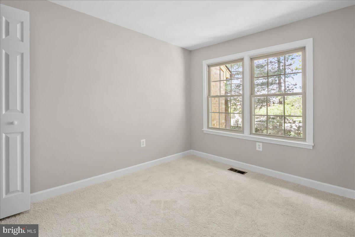 COUNTRY CREEK - Residential