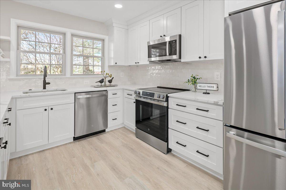 COUNTRY CREEK - Residential