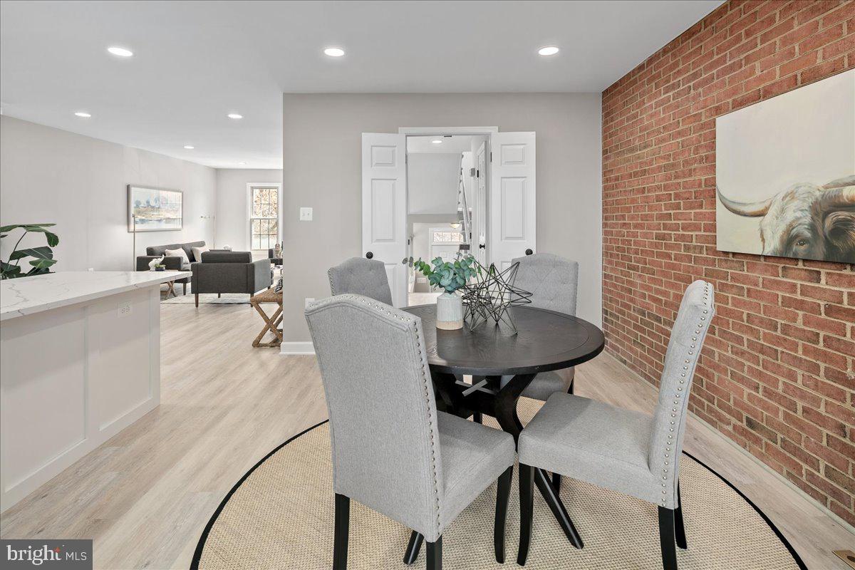 COUNTRY CREEK - Residential