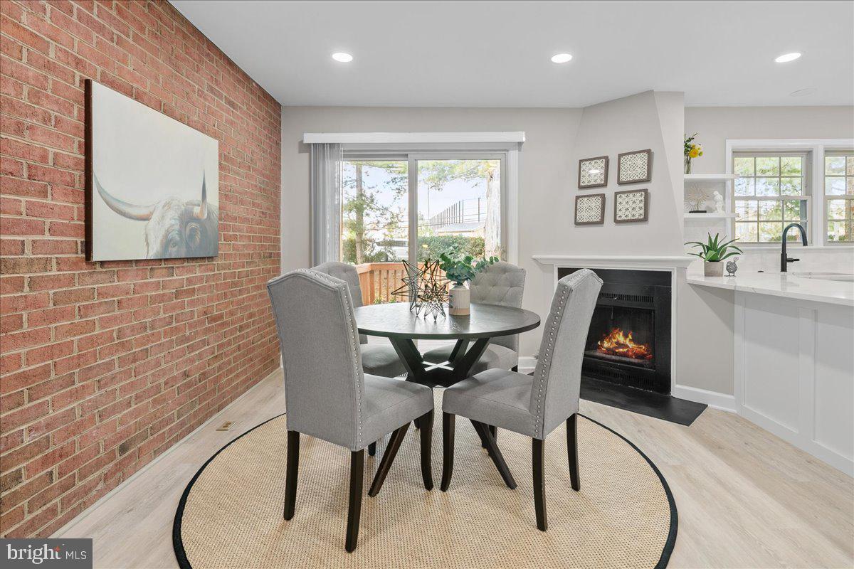 COUNTRY CREEK - Residential