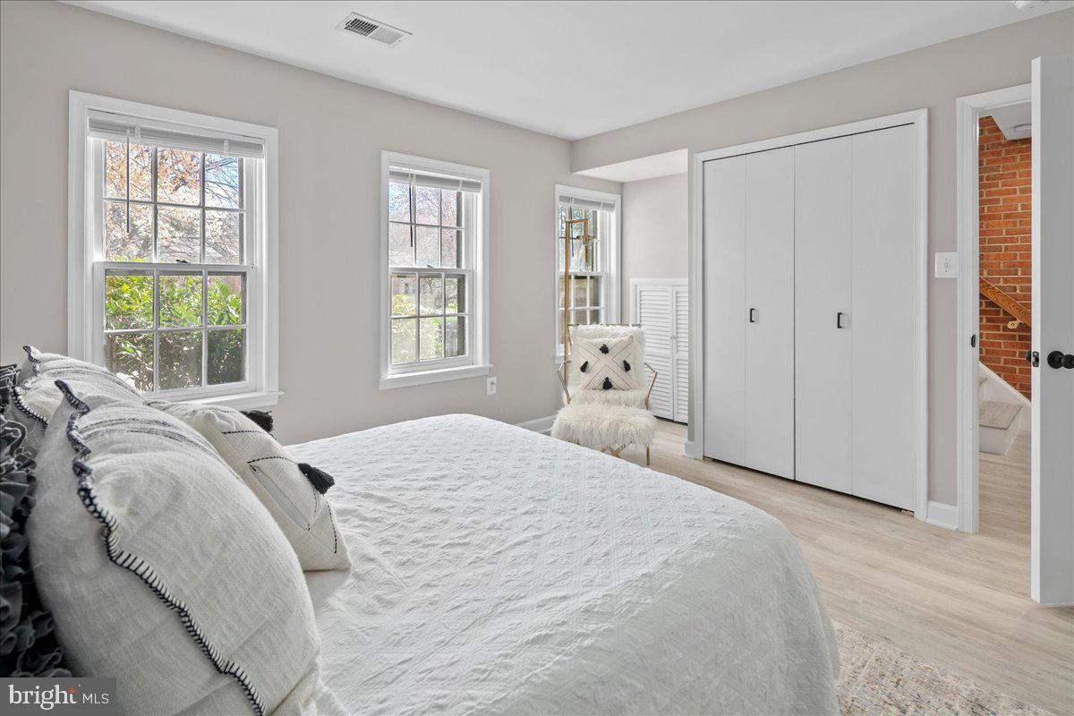 COUNTRY CREEK - Residential