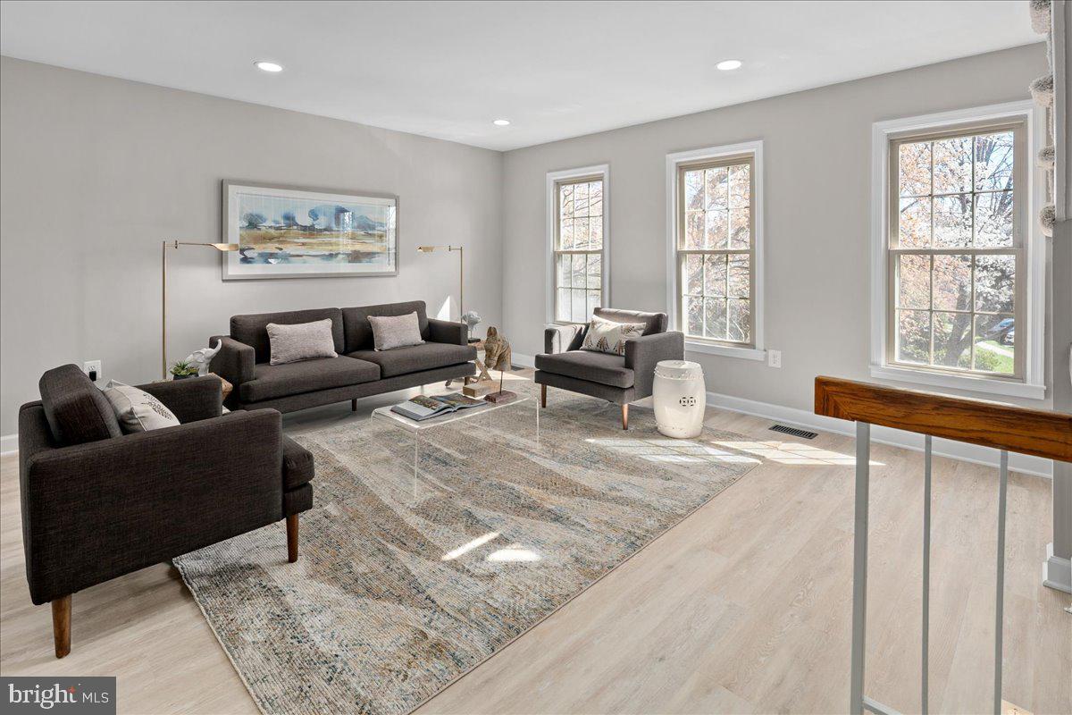 COUNTRY CREEK - Residential