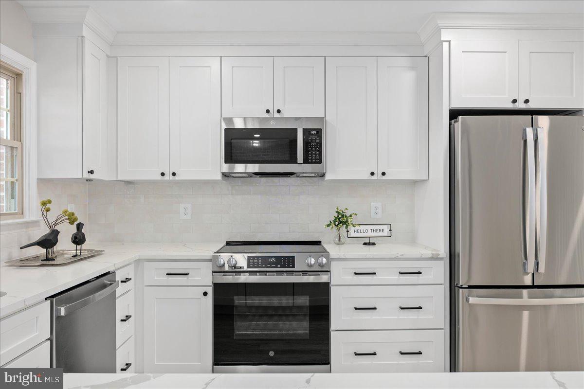 COUNTRY CREEK - Residential