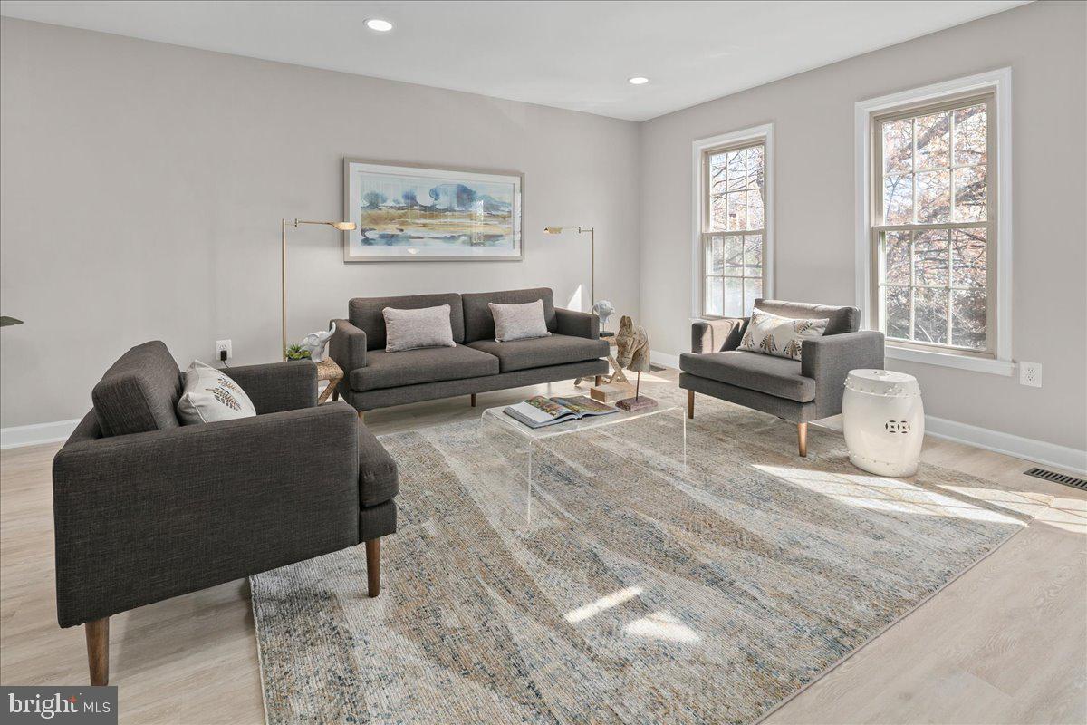 COUNTRY CREEK - Residential