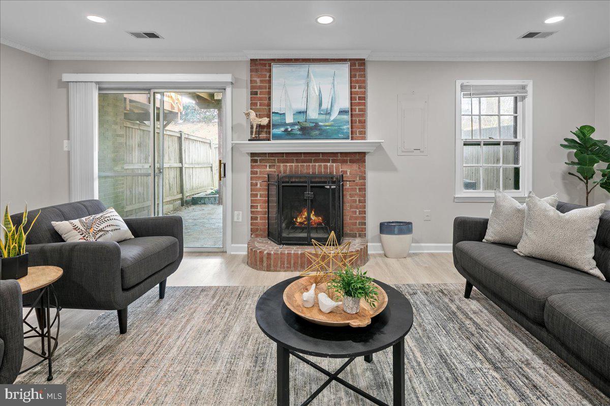 COUNTRY CREEK - Residential