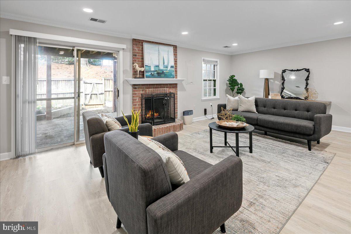 COUNTRY CREEK - Residential